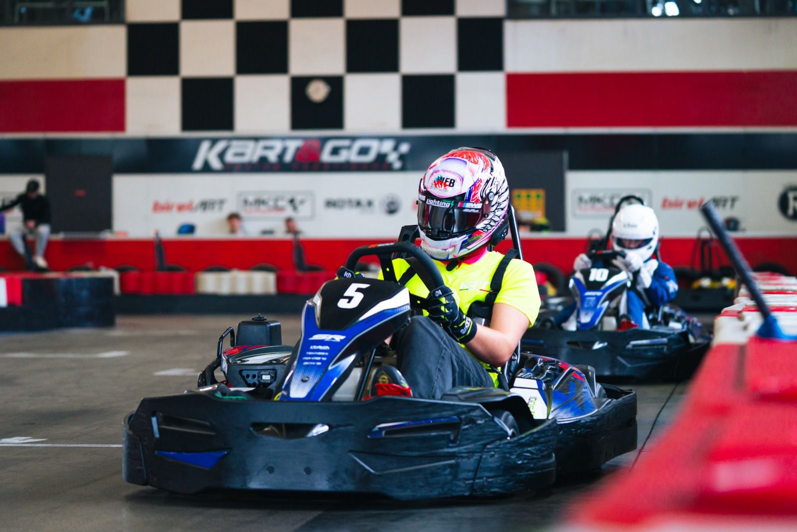 Dedizione e formazione piloti - allenamento team PRIME Racing karting Svizzera